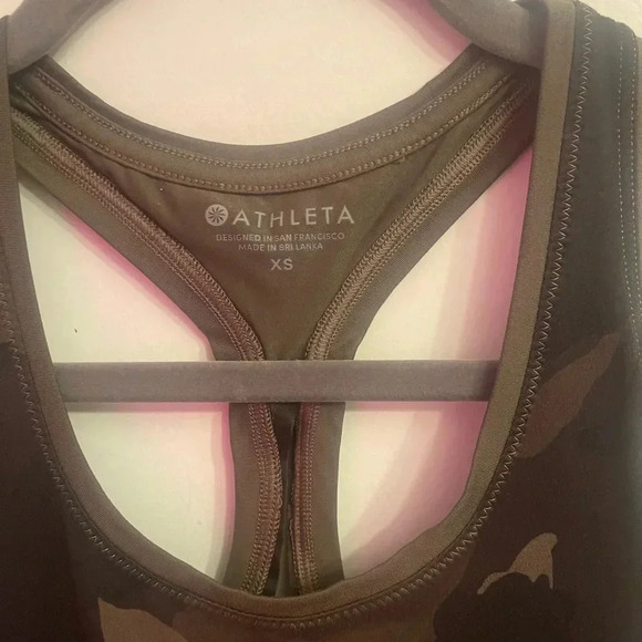 Athleta camo tank top EUC XS - Picture 2 of 5